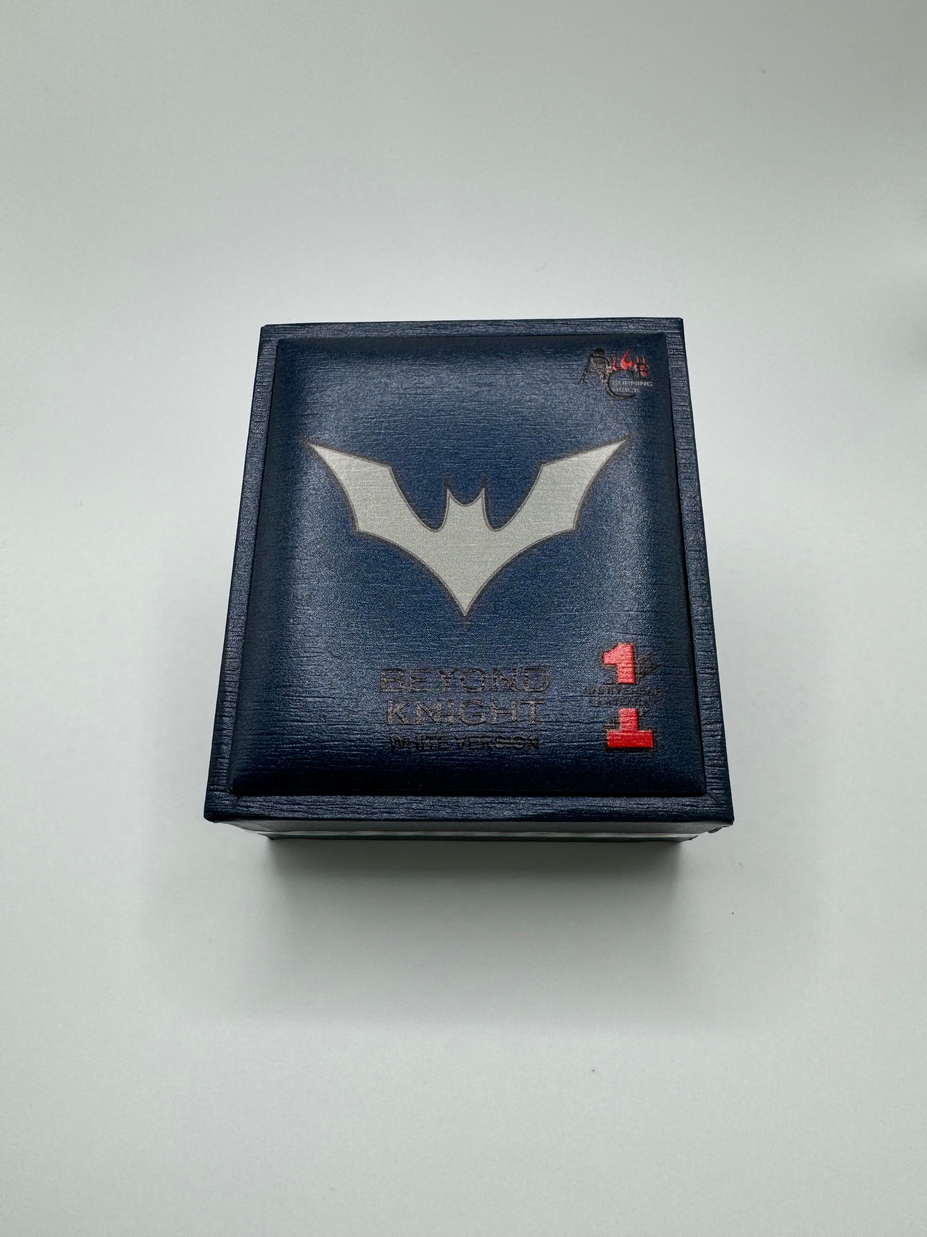 Beyond Knight White Version Batman (Ace Burning Brick) photo 2