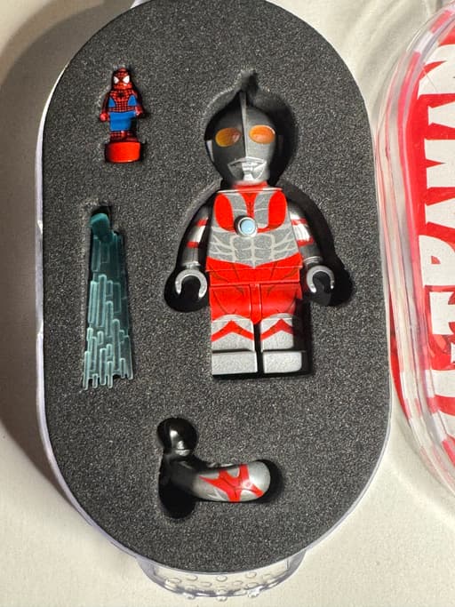 Jin UltraMan W/Spidey