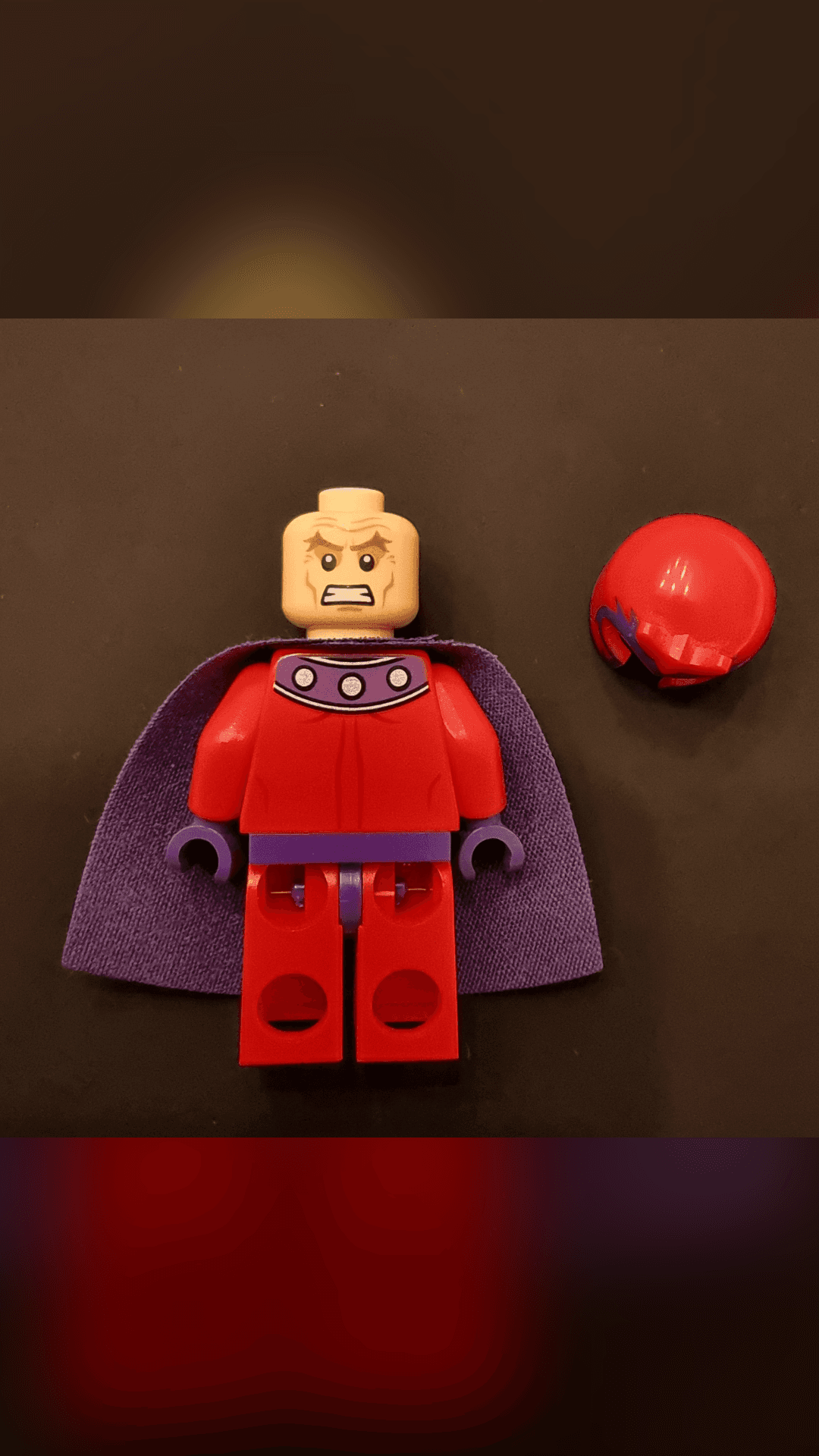 LEGO Marvel - Magneto minifigure - 6866 photo 2
