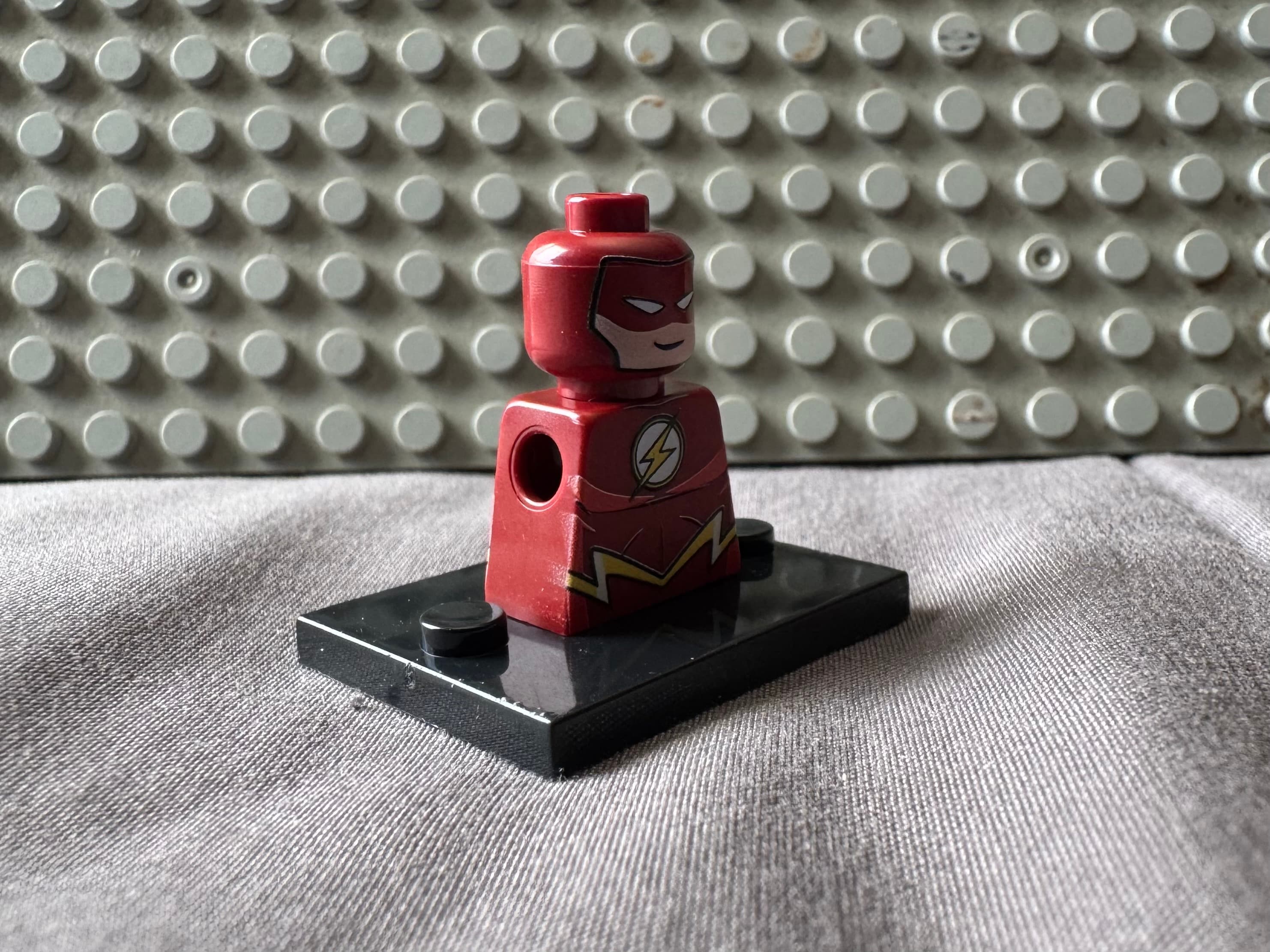 SuperBrickFigs DCAU Flash Head+Torso pack photo 2